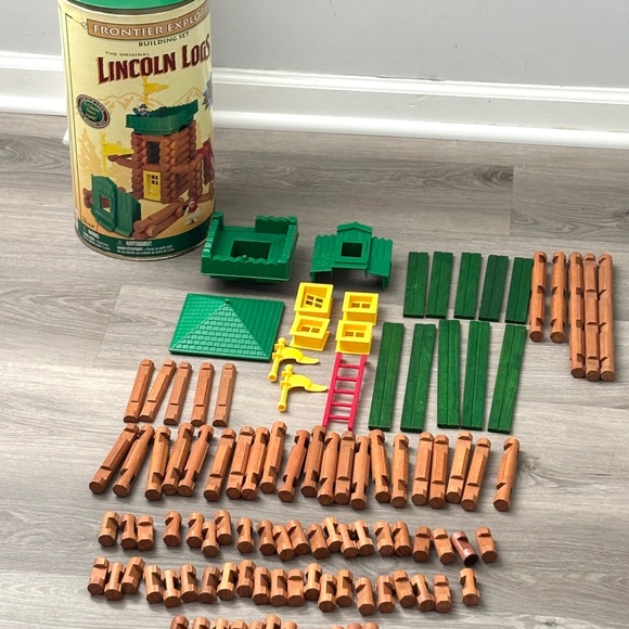 Vintage LINCOLN LOGS Frontier Explorer Building Set Tin 1999 Wood Logs Roof - Picture 1 of 13
